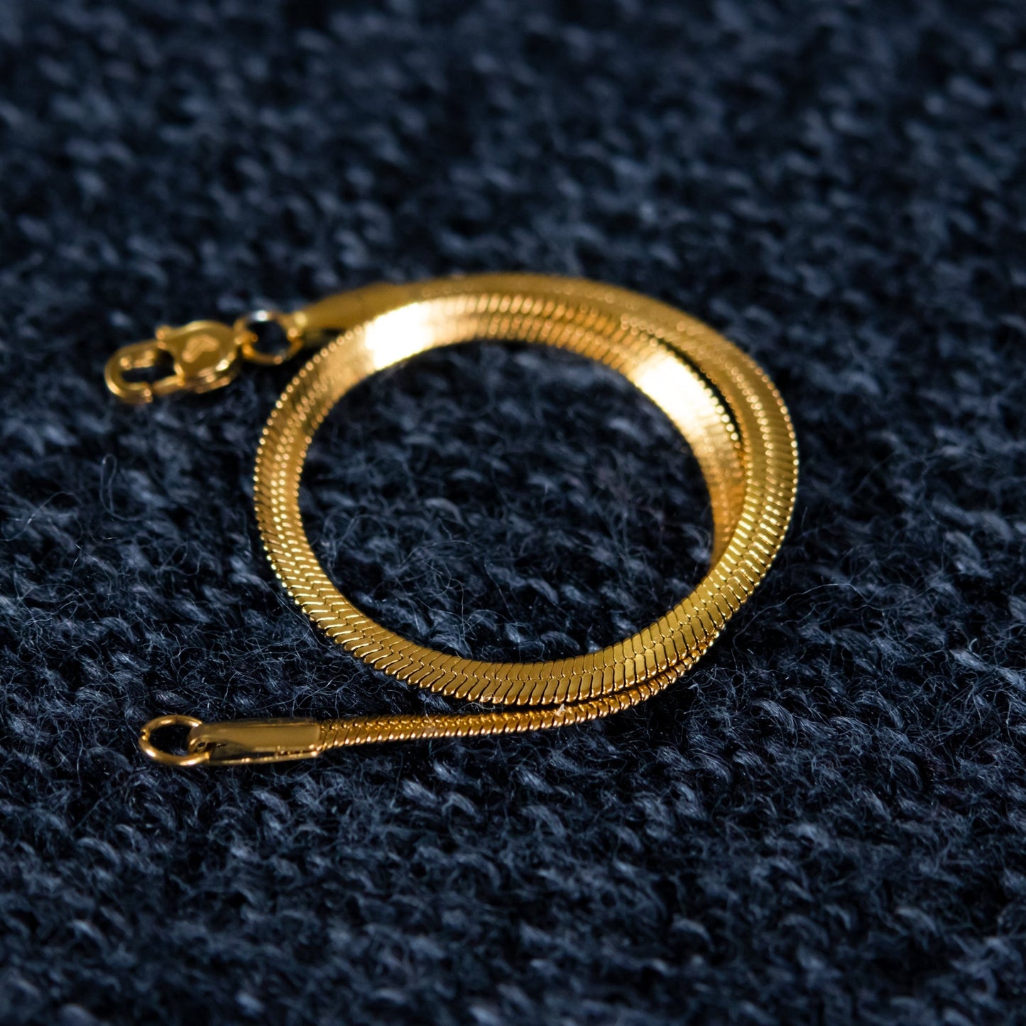 Combo Egipcia Mujer - Cadena Estilo Egipcio con Brillo Intenso + Pulsera Egipcia de Regalo, Fina para Look Radiante - Lioro